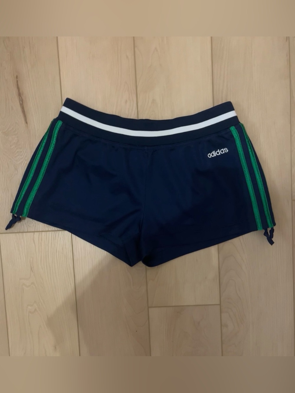 Adidas vintage shorts